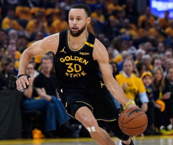 福建队碾压骑士，库里点燃赛场