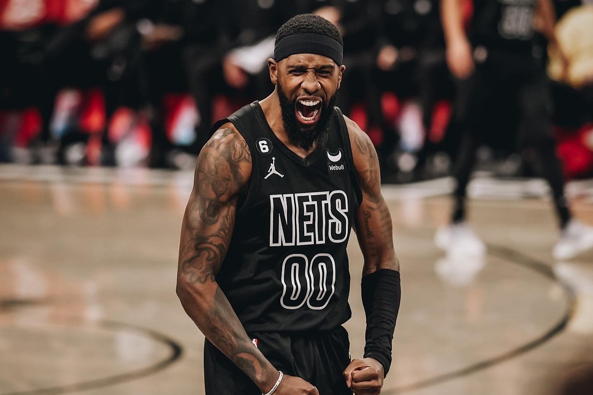 火箭鏖战公牛，欧文点燃赛场