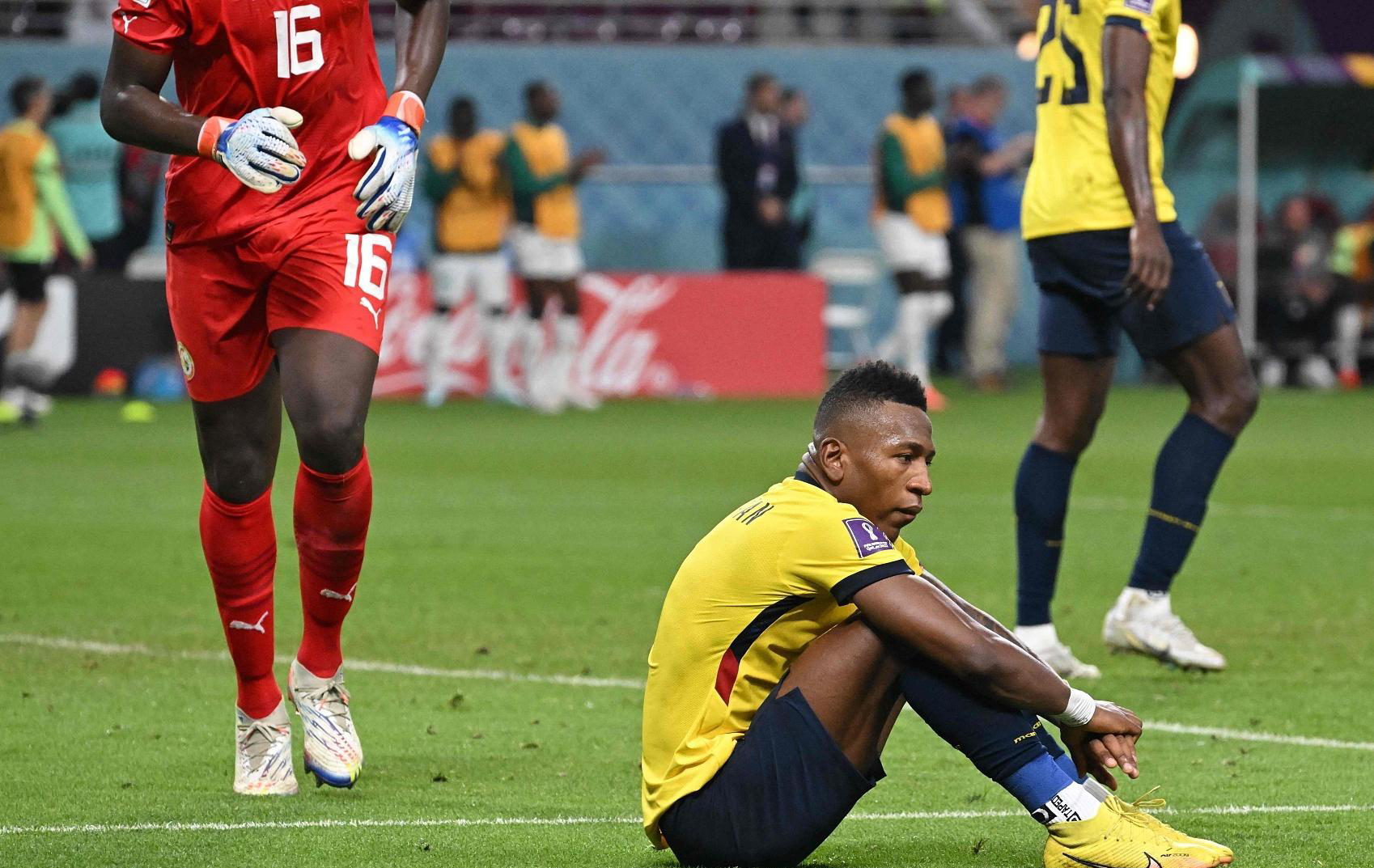 塞内加尔险胜中国，奥亚尔萨瓦尔统治全场