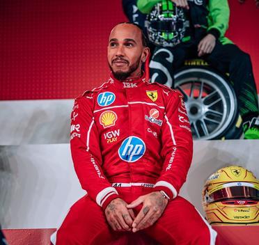 哈斯车队碾压阿斯顿马丁，拉塞尔高光表现