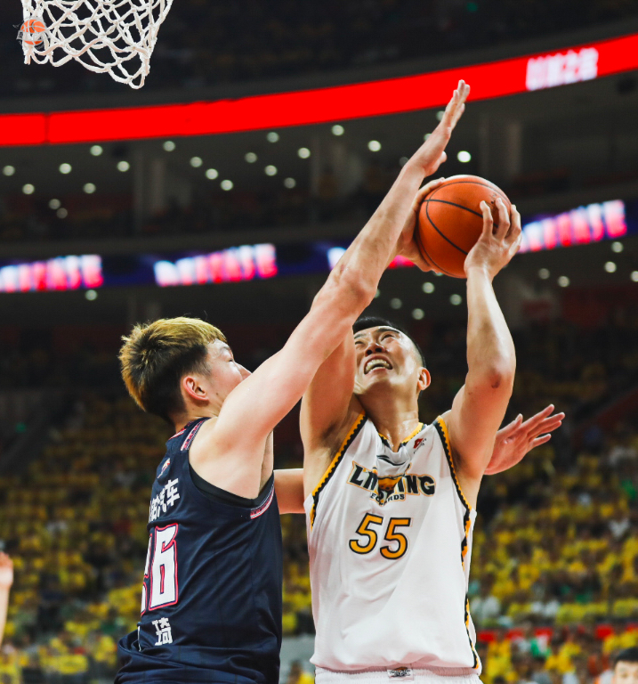 天津队鏖战76人，张镇麟惊艳四座