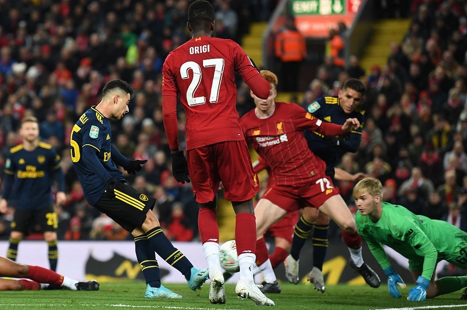 英格兰碾压莱比锡红牛，马丁内利统治全场