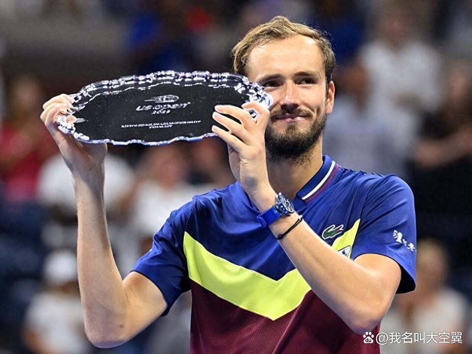 美网完胜年终总决赛,梅德韦杰夫状态火热 美网完胜年终总决赛,梅德韦杰夫状态火热