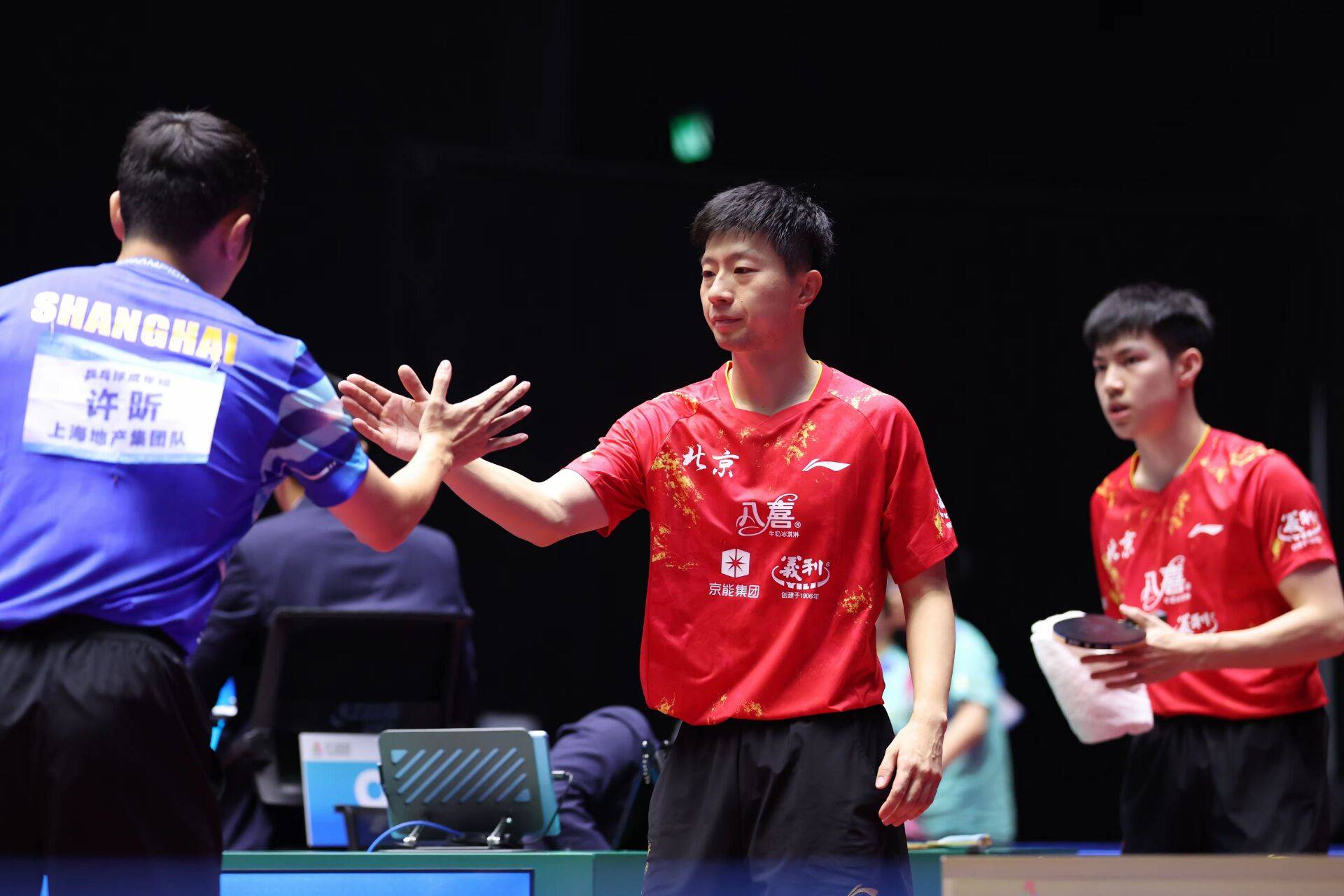 奥地利队险胜德国队，马龙状态火热