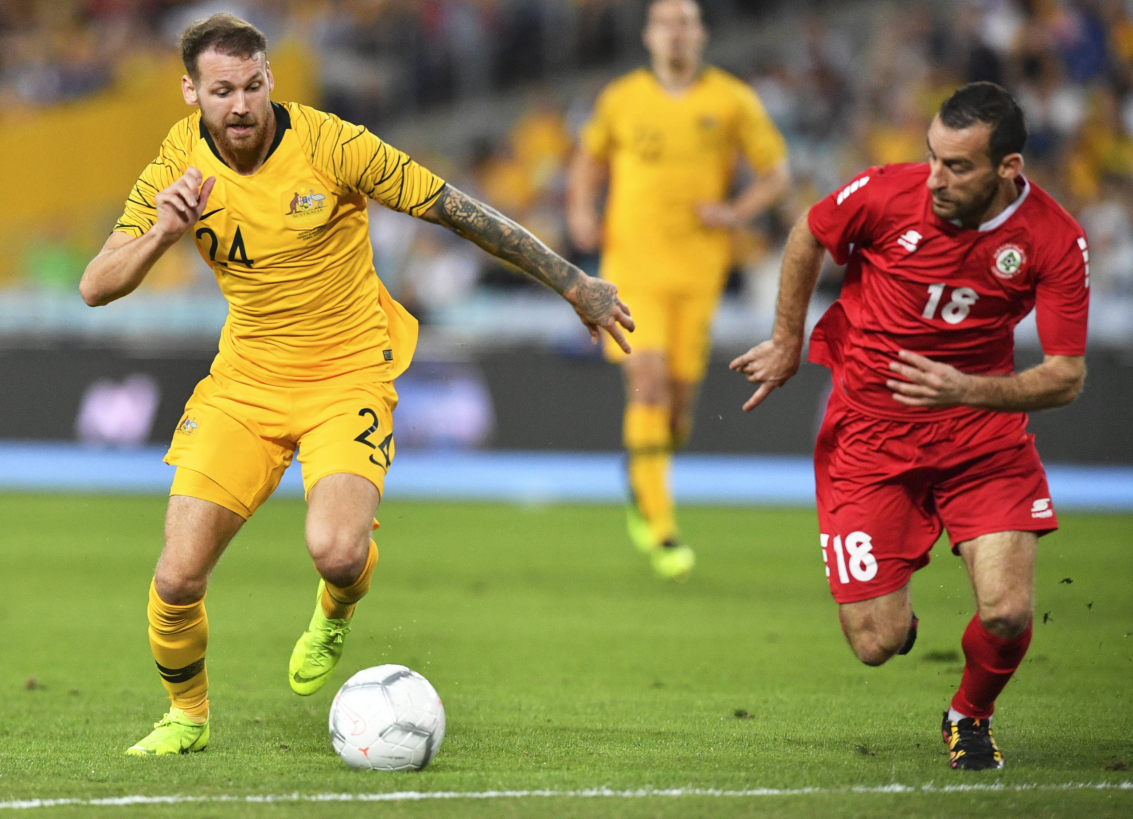 印尼队完胜法国队,辛杜点燃赛场 印尼队完胜法国队,辛杜点燃赛场