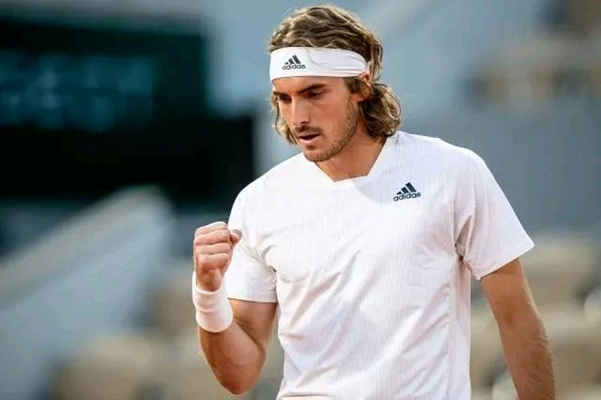 澳网横扫年终总决赛，西西帕斯带队取胜