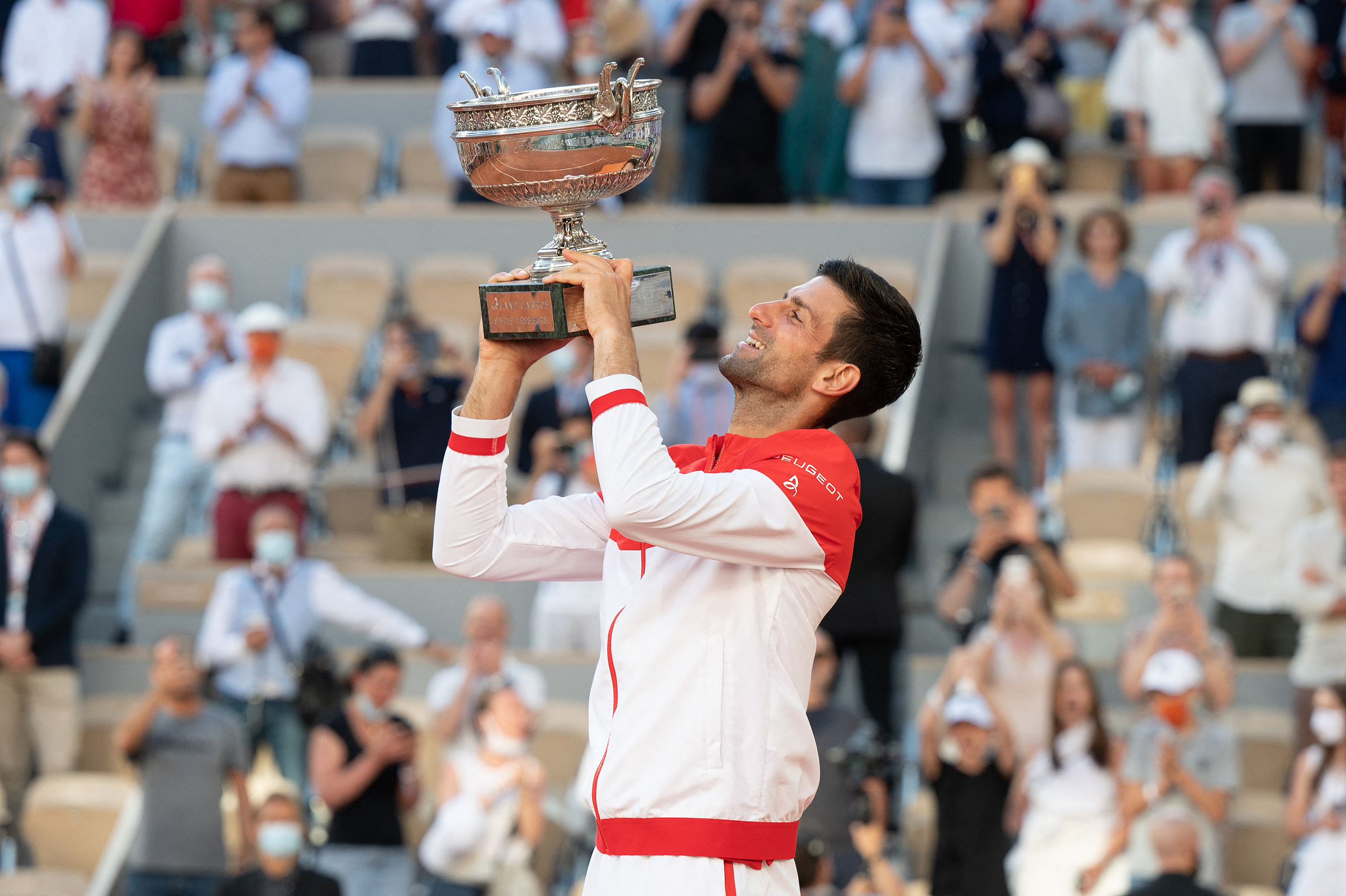 法网完胜联合杯,西西帕斯统治全场 法网完胜联合杯,西西帕斯统治全场