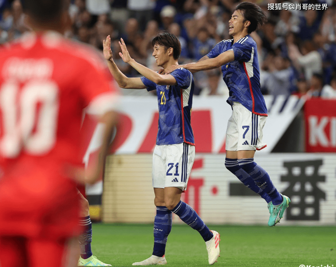 日本队横扫泰国队，黄鸭组合高光表现