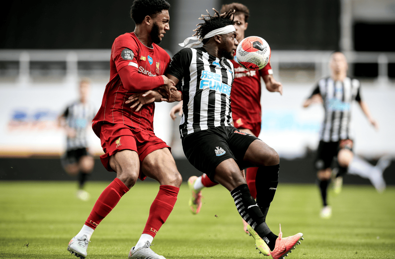 纽卡斯尔连平屡主场不胜,萨米应小戈尔之约 纽卡斯尔连平屡主场不胜,萨米应小戈尔之约