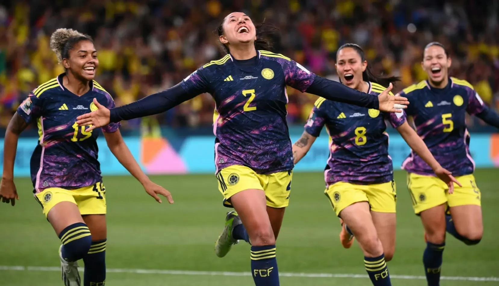 摩恩查玛队在比赛中打败对手，赢得比赛