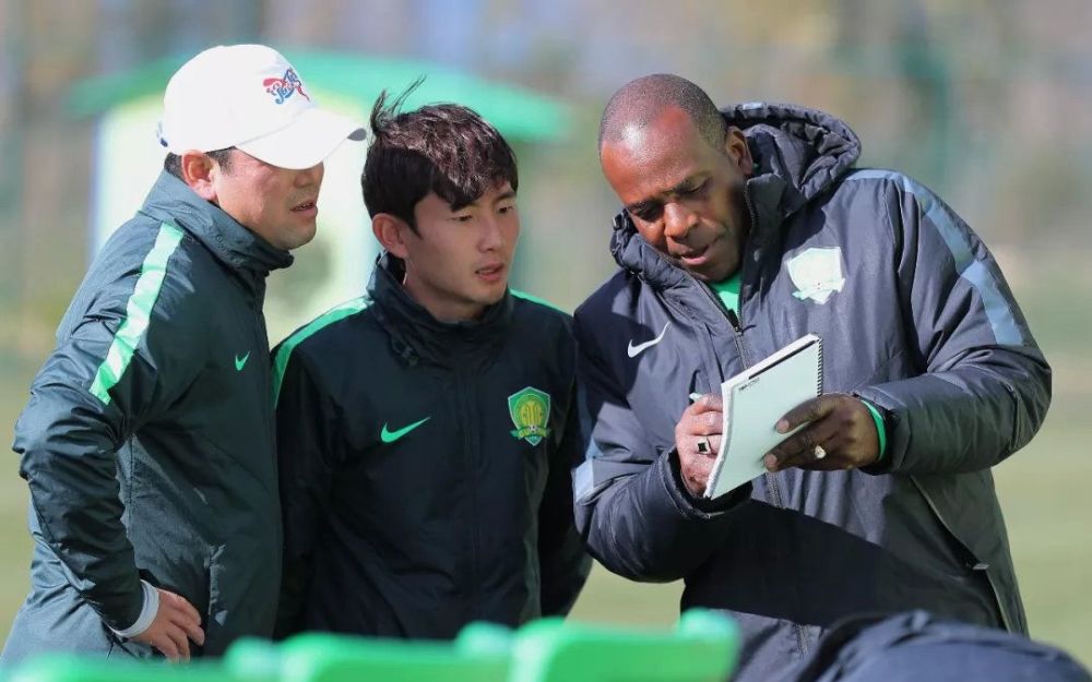 科威特队伊斯扎哈纳逆袭晋级，赢得亚冠再战机会