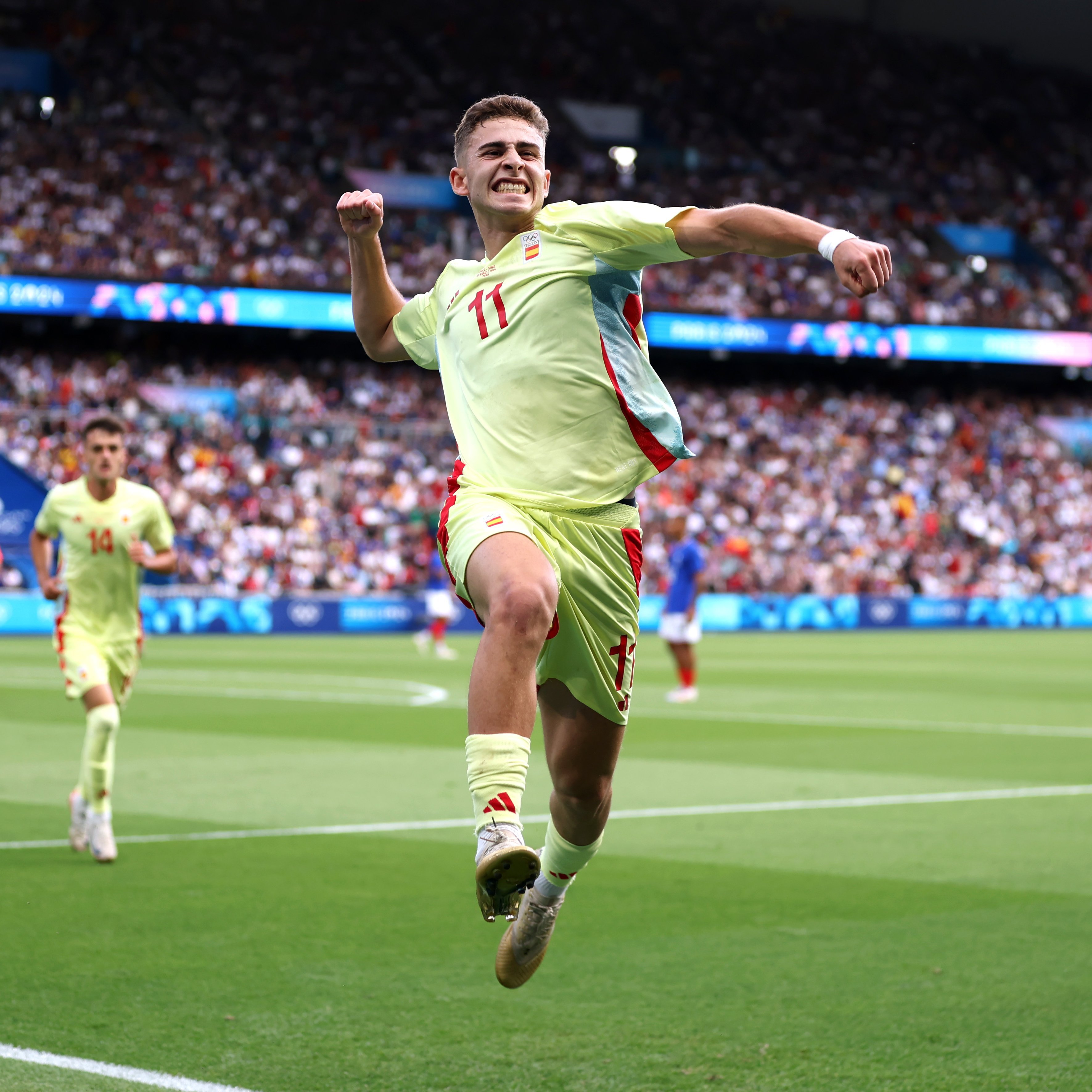 巴黎险胜瓦伦西亚，罗德里戈高光表现