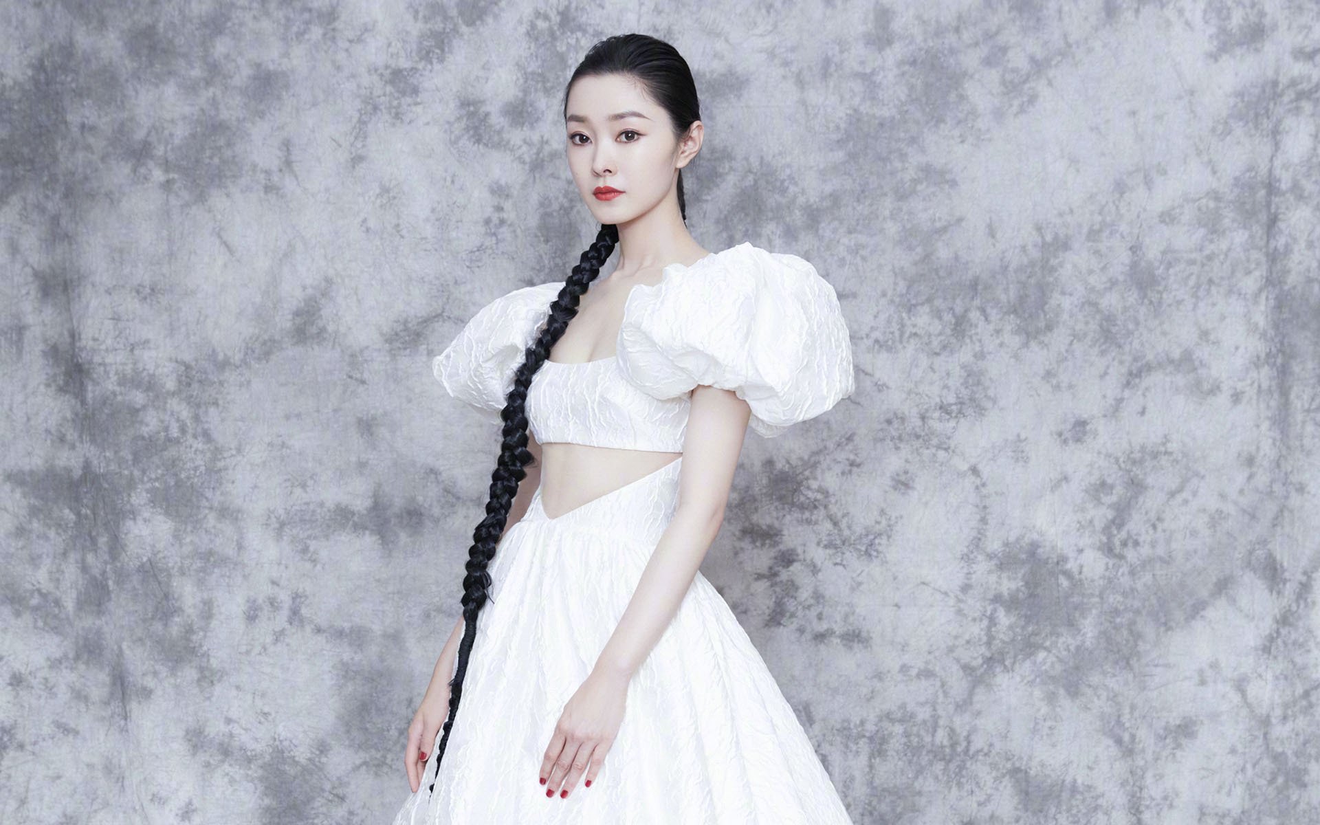 布克三分雨浇灭悬念!奇才主场惨败开拓者