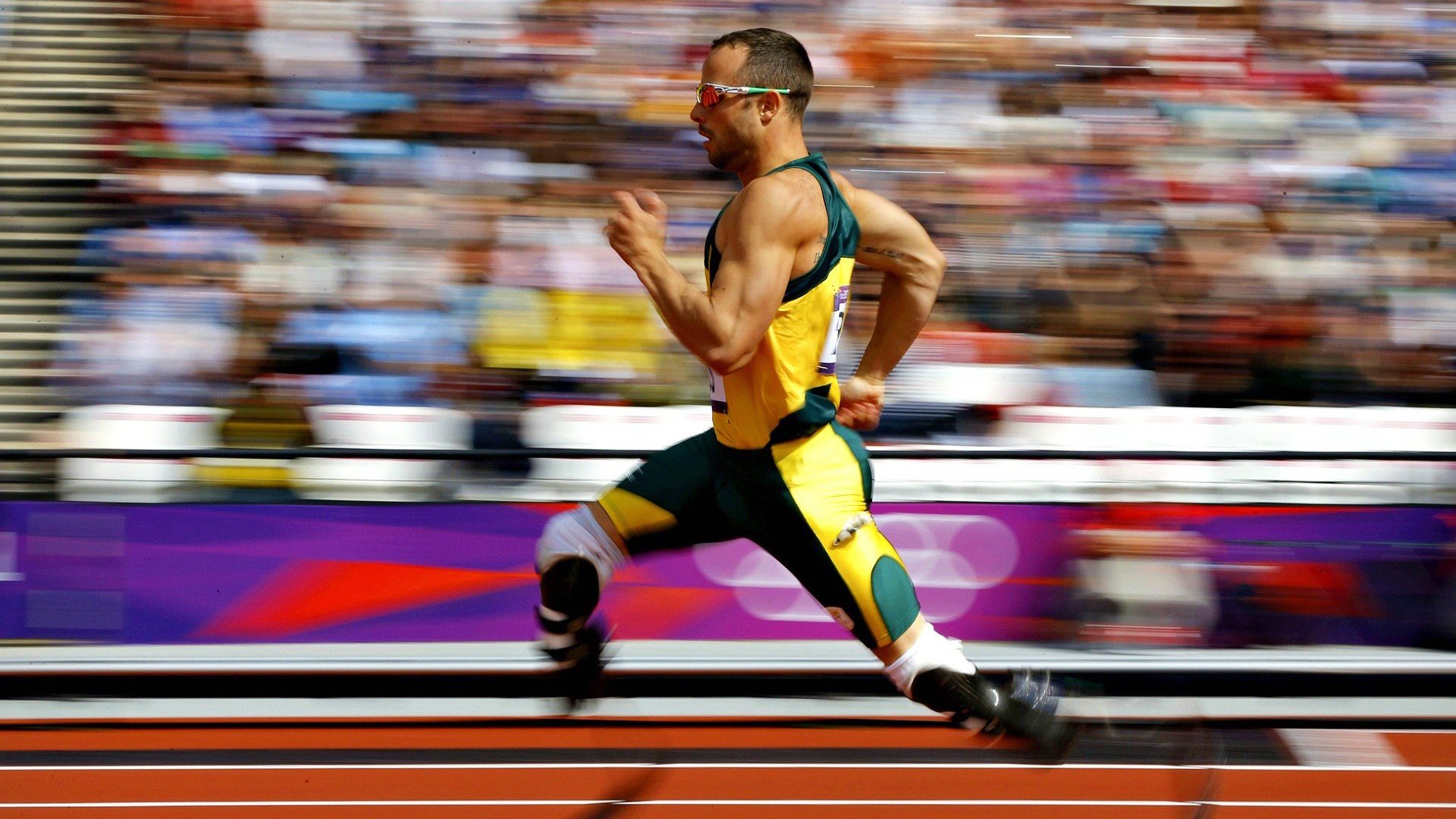 绿茵场上的绝杀与羽球场上的统治，体育叙事中的偶然与必然