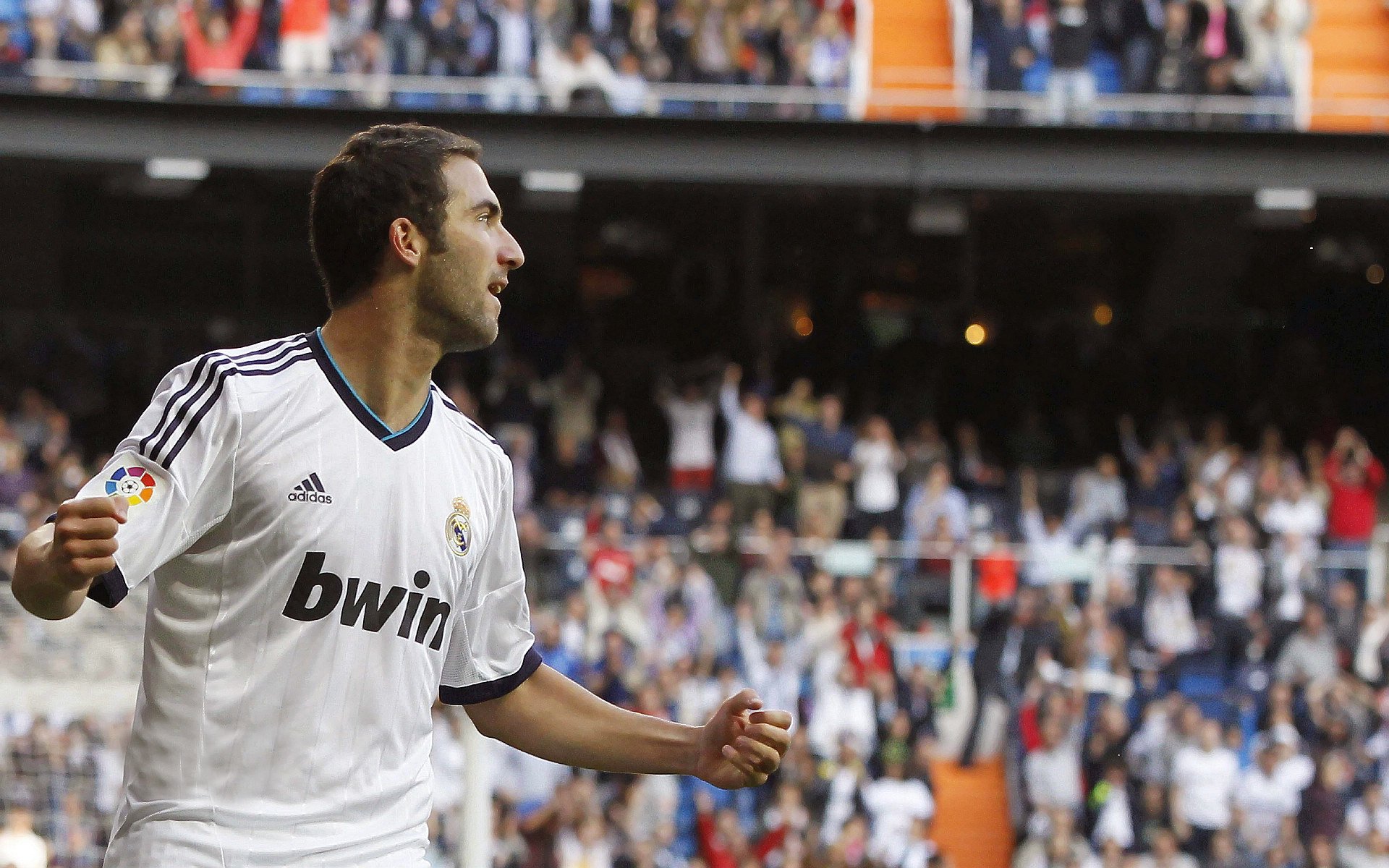 欧冠半决赛之夜,切特关键节点连续得分,书写篮球传奇