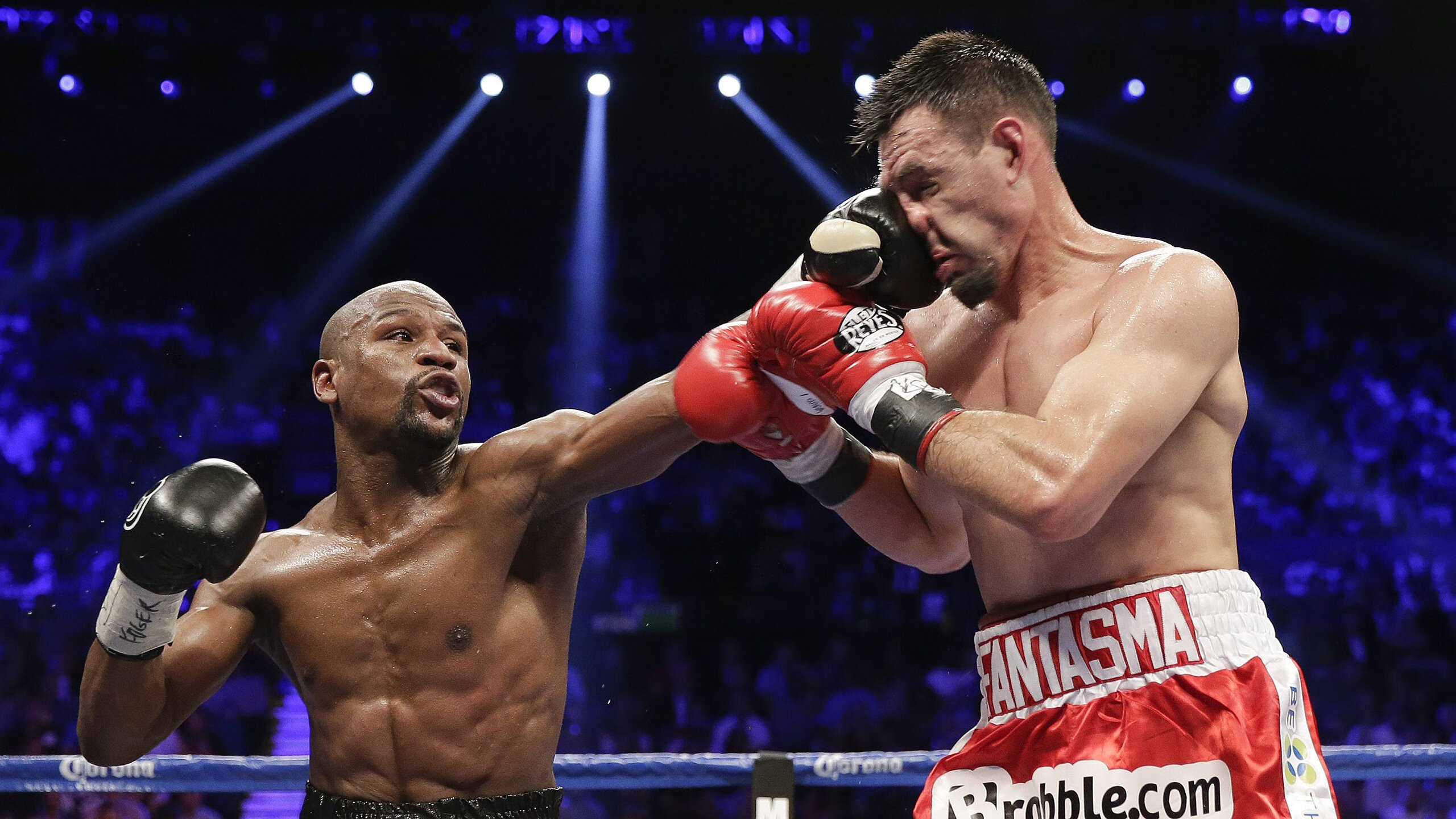 绝杀与关键,当德国战车碾过高原,C罗在另一片战场加冕